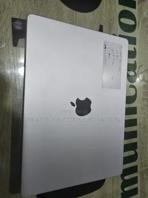 Laptop Apple MacBook Pro 2021 M1 16GB Apple M1 Pro SSD 512GB
