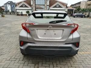 Toyota C-HR 2019 Silver