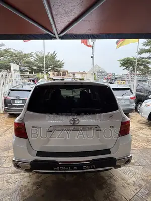 Toyota Highlander Limited 2009 White