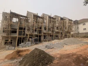 4bdrm Duplex In Kaura For Sale