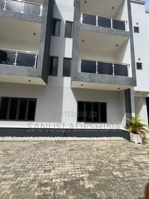 5bdrm Duplex in Jahi Gilmore,Very for sale