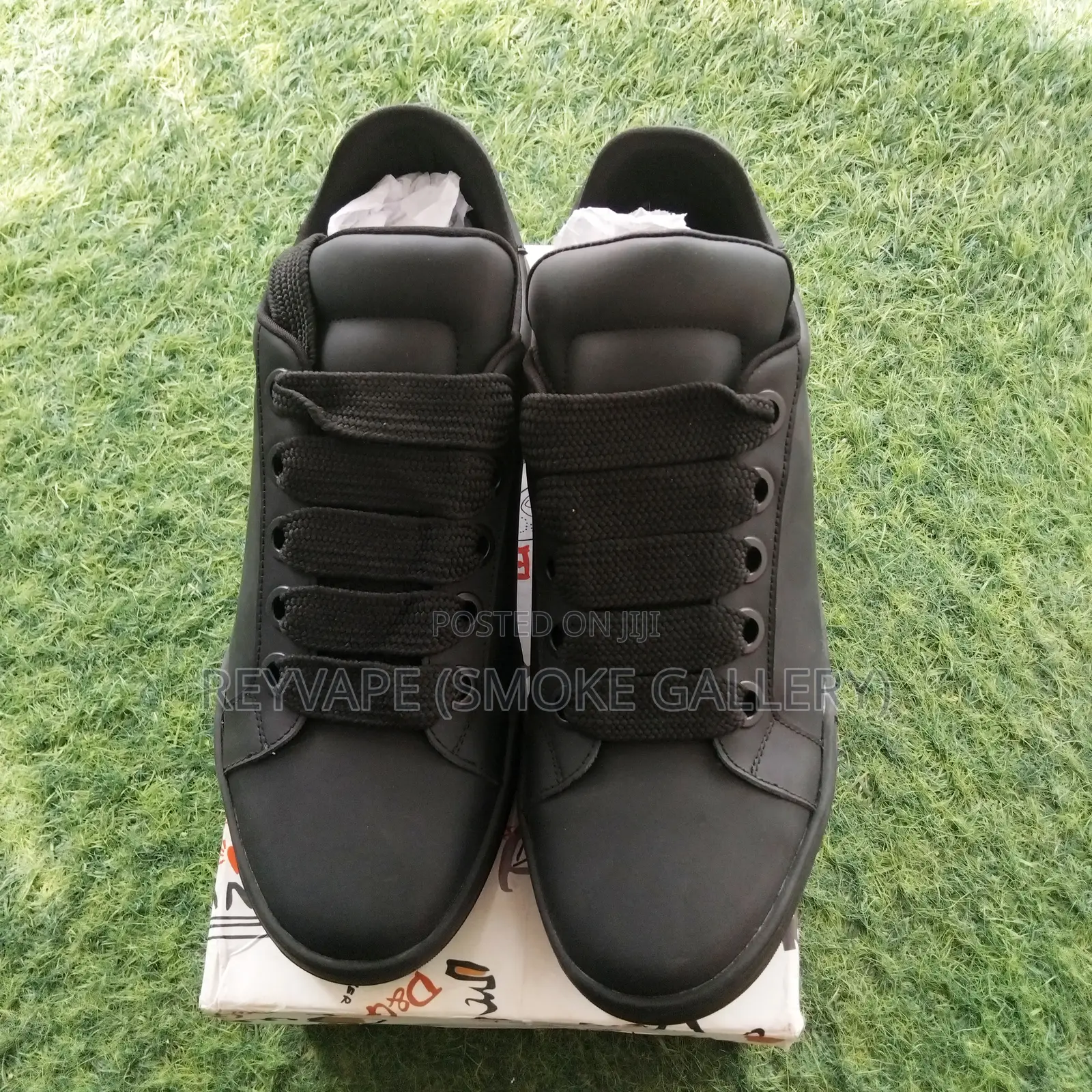 Dolce Gabbana Sneaker With Box