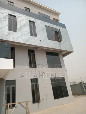 3bdrm Block of Flats in Jahi for rent
