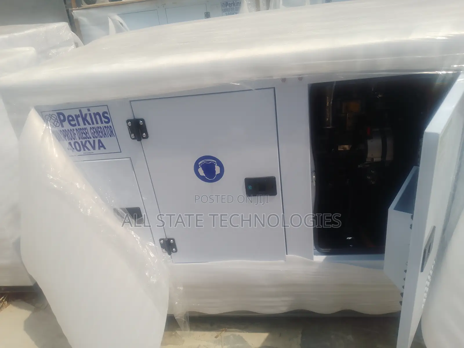 Perkins 40kva Soundproof Generator With Strong Output