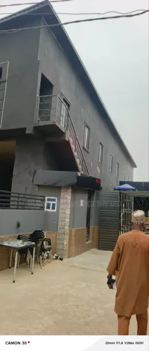 Large Warehouse Right on Major Express