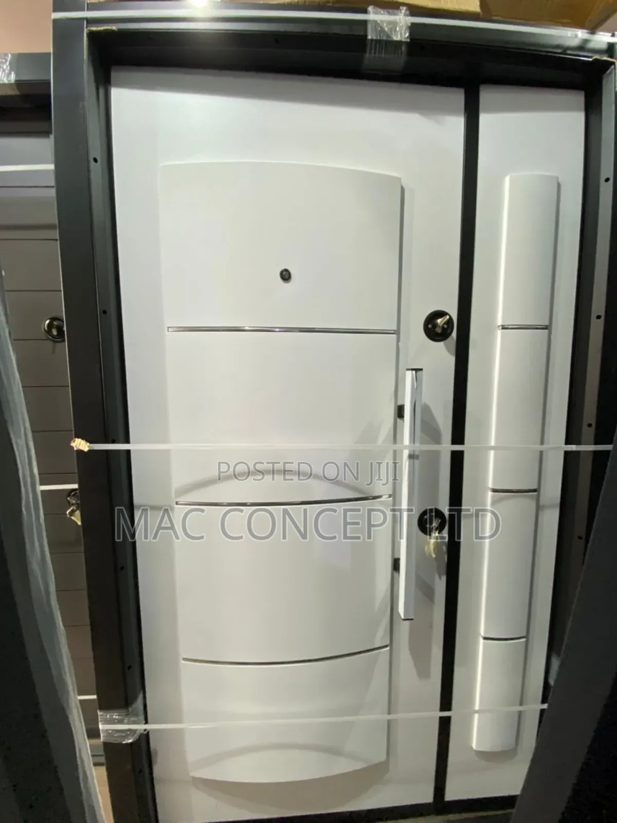 White Luxury (4ft by 7ft) Composite