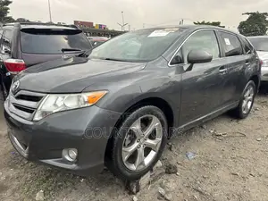 Toyota Venza V6 2010 Gray