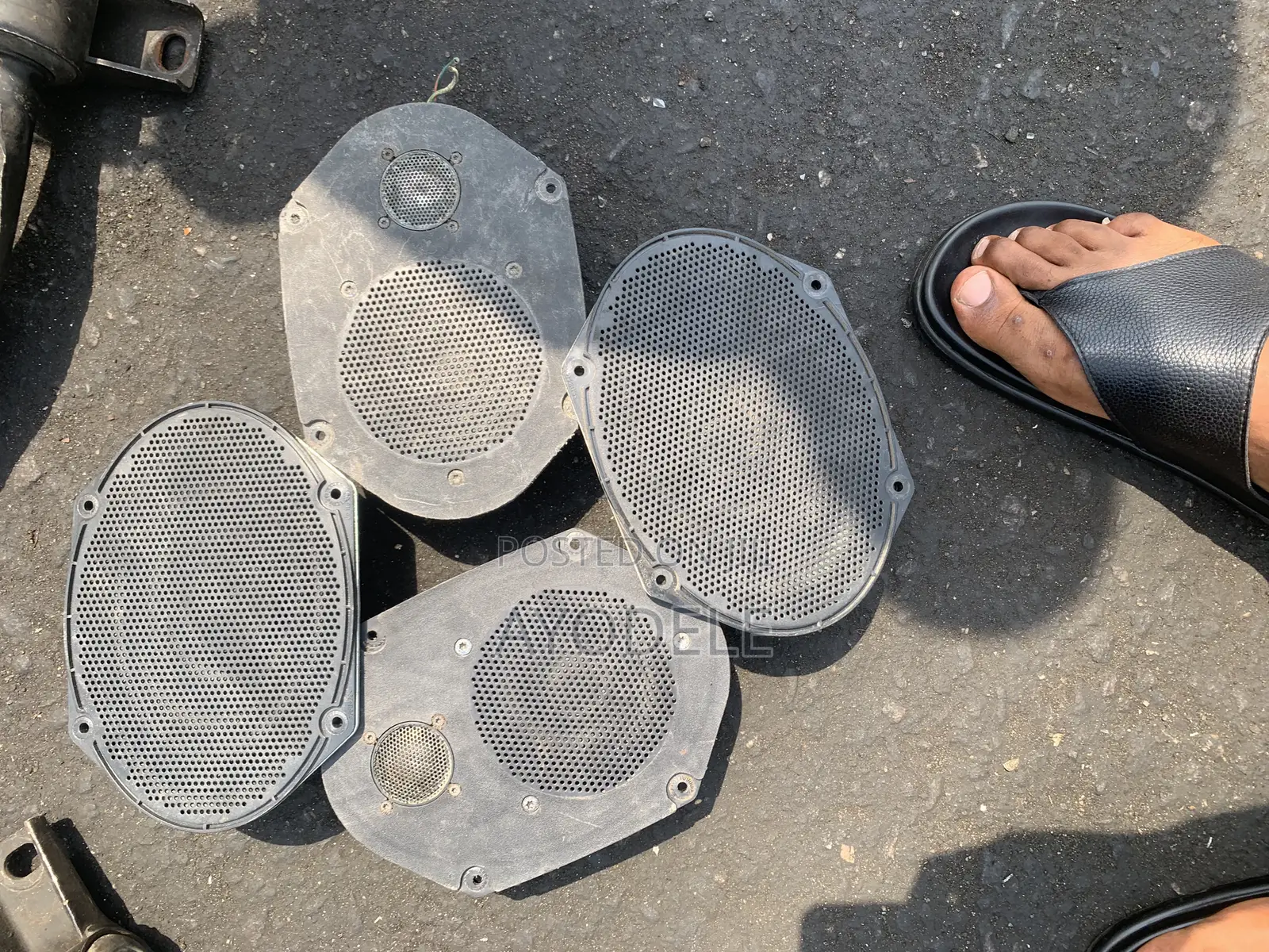 Ford Escapes Speakers