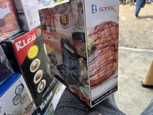 Sonik 2 Slices Sandwish Maker Machine/Bread Toaster