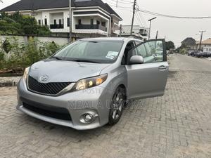 Toyota Sienna SE 8-Passenger 4dr Minivan (3.5L 6cyl 6A) 2014 Blue