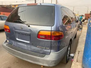 Toyota Sienna LE 4dr 1999 Blue