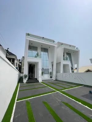 Furnished 4bdrm Duplex in Residential Area for sale