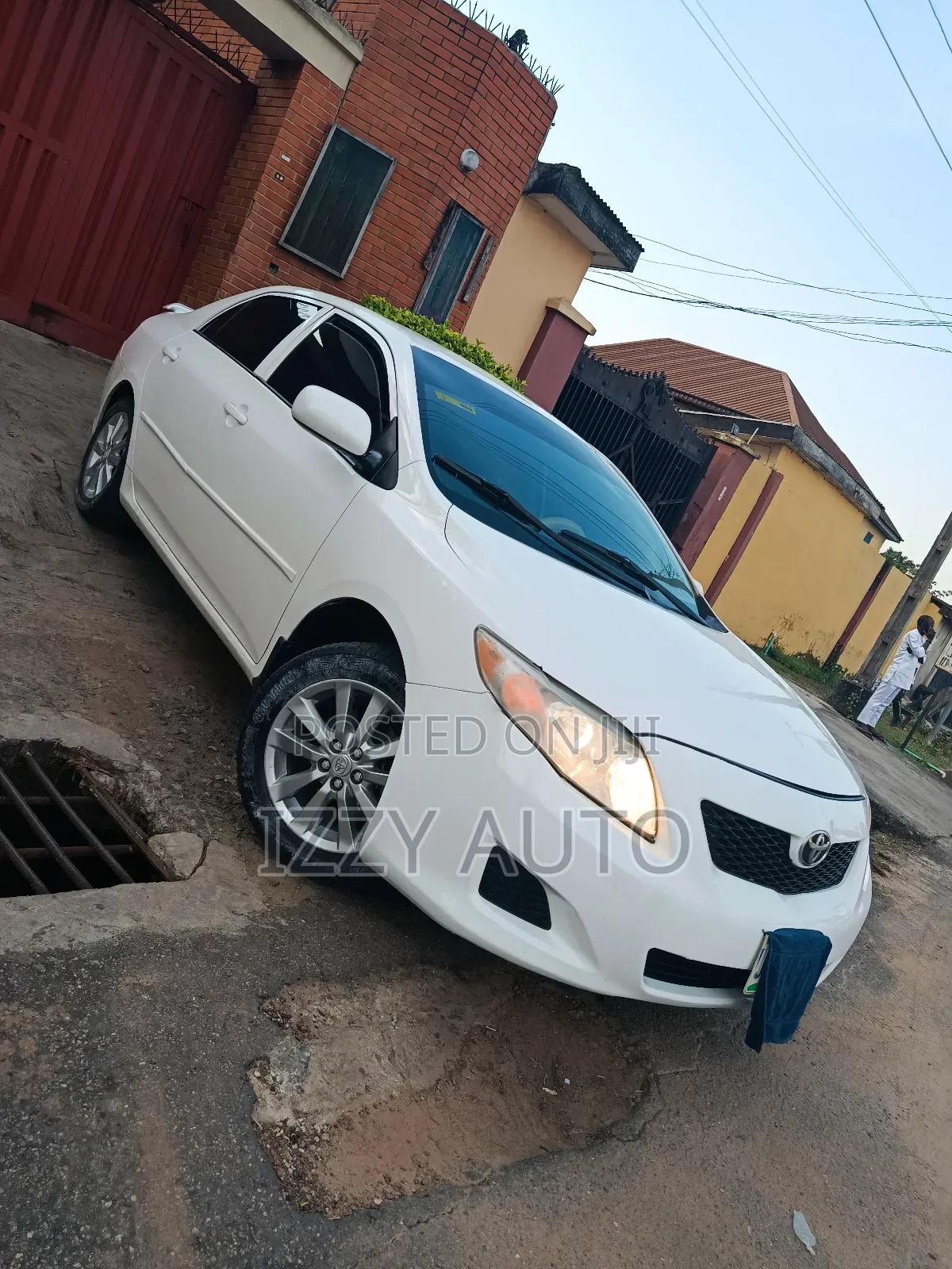 2010 Toyota Corolla LE 4dr Sedan (1.8L 4cyl 4A)