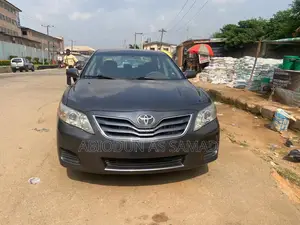 Toyota Camry LE 4dr Sedan (2.4L 4cyl 5A) 2009 Gray