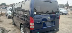 Toyota HiAce 2011 Blue
