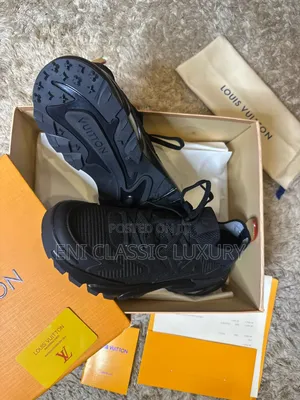 Best Quality Luxury Men's Sneakers Louis Vuitton Well Banded Package