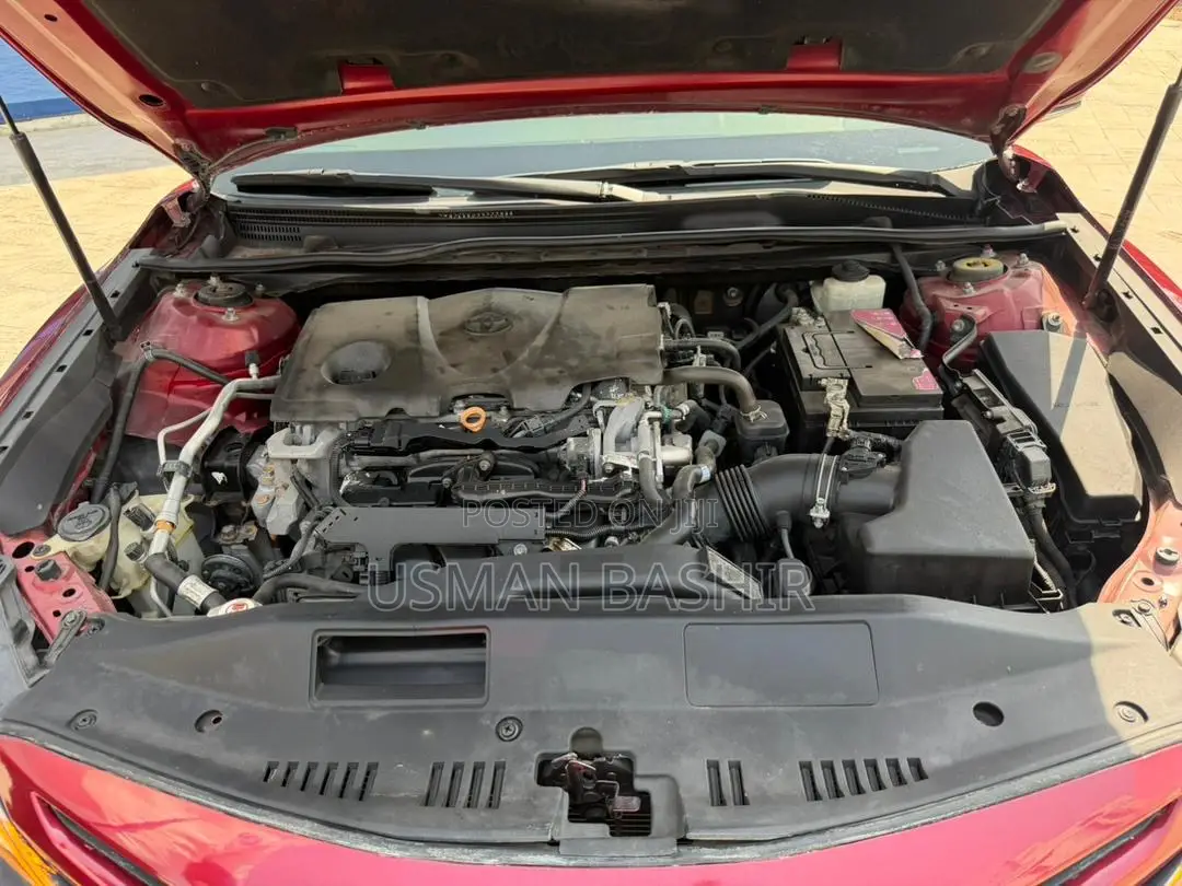 Toyota Camry 2018 Maroon