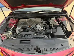 Toyota Camry 2018 Maroon