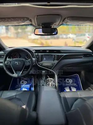 Toyota Camry 2018 Maroon