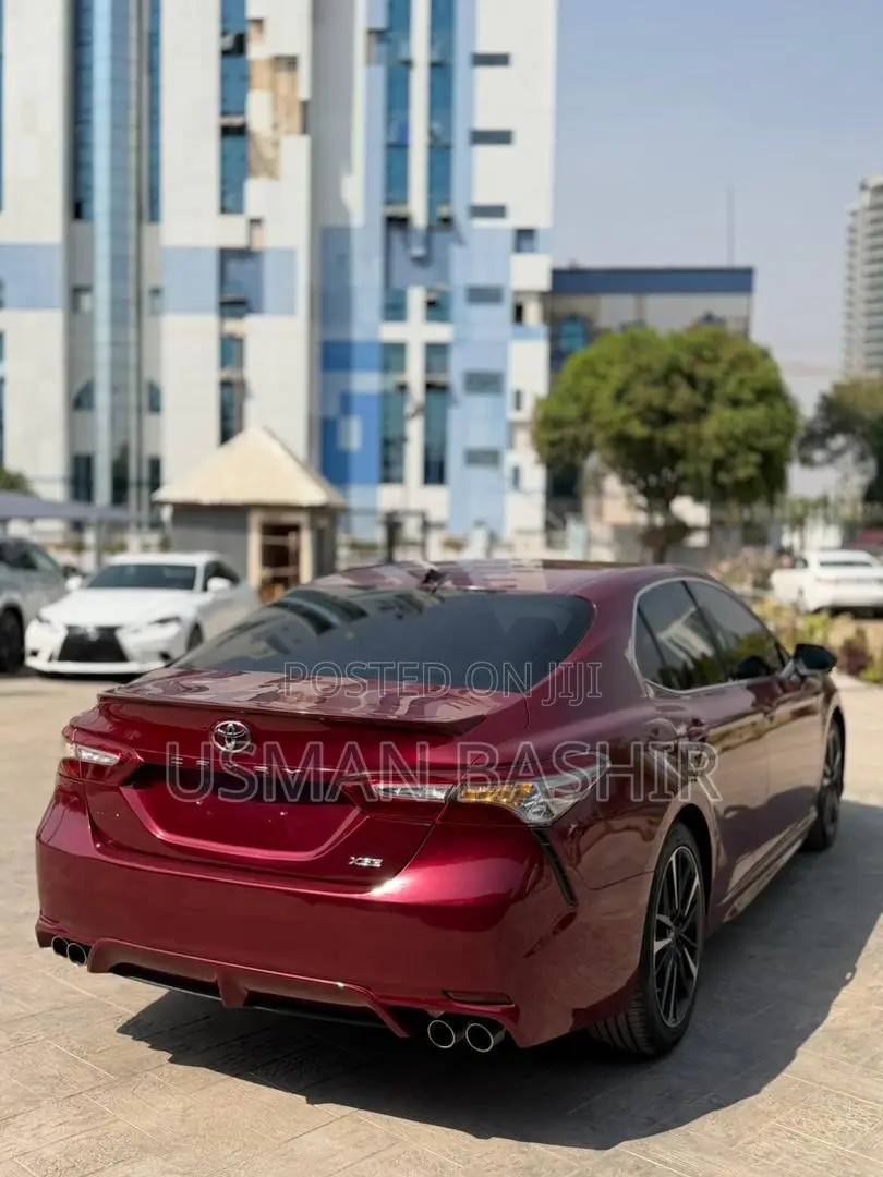 Toyota Camry 2018 Maroon
