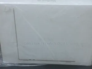 New Laptop Apple MacBook Air 2024 M3 13-inch 16GB Apple M3 SSD 256GB