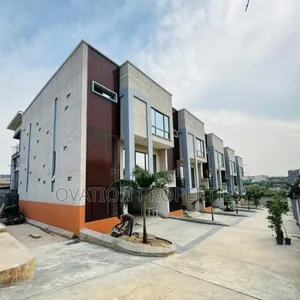 4bdrm Duplex in Omole Phase1, Ikeja for sale