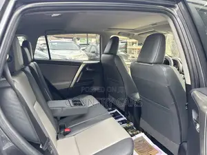 Toyota RAV4 Limited 4dr SUV AWD (2.5L 4cyl 6A) 2015 Gray