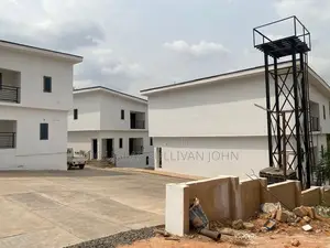 10bdrm Block of Flats in Transparency Estate, Enugu for sale