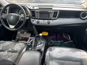 Toyota RAV4 Limited 4dr SUV (2.5L 4cyl 6A) 2014 Silver