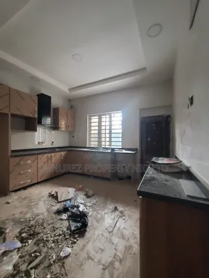 4bdrm Duplex in Lekki Phase1 for rent