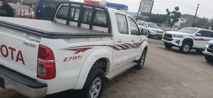 Toyota Hilux 2015 White