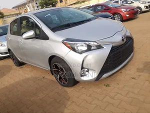 Toyota Vitz 1.0 FWD 5dr 2018 Silver