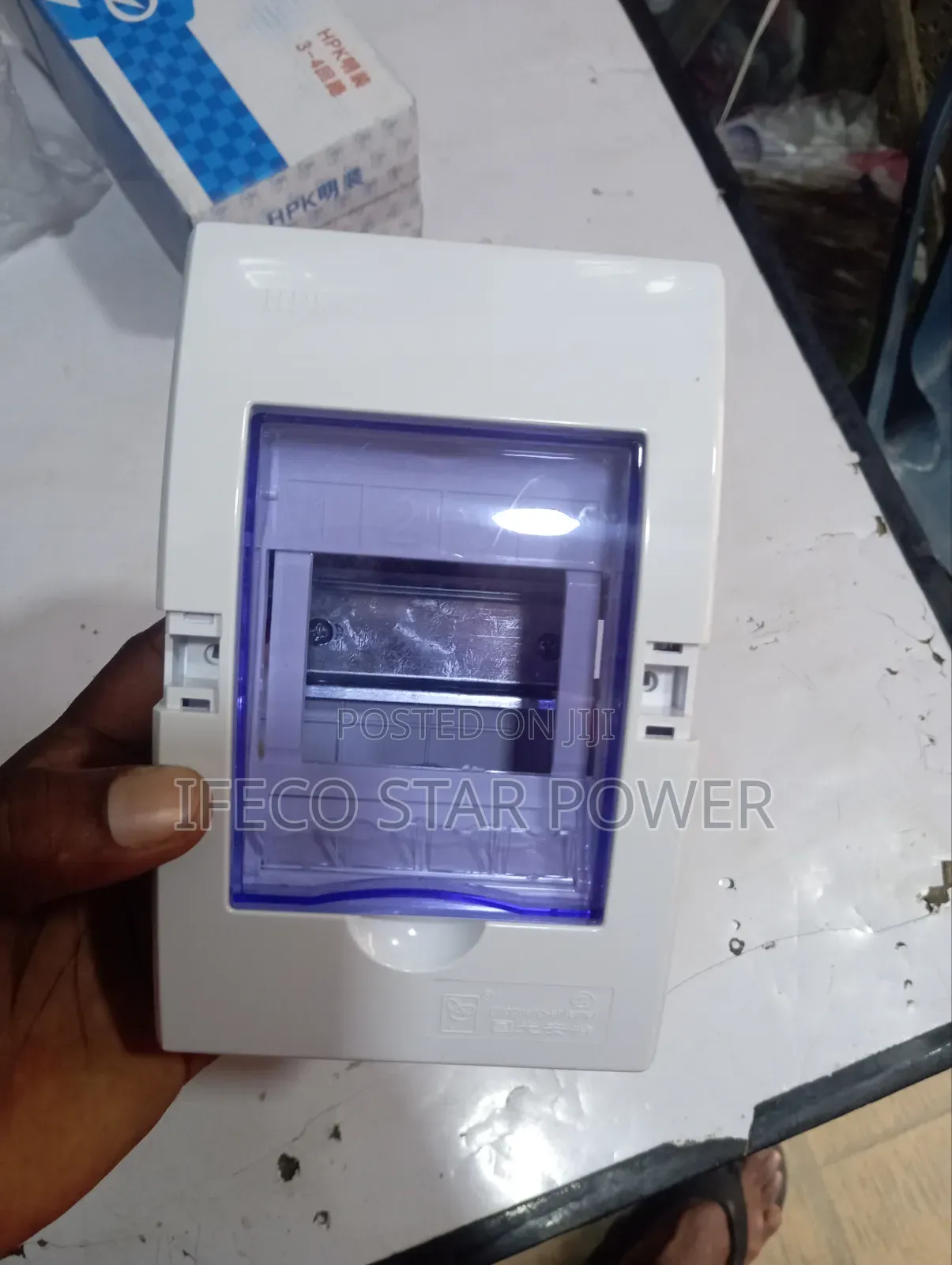 Plastic Box With Glass 4way