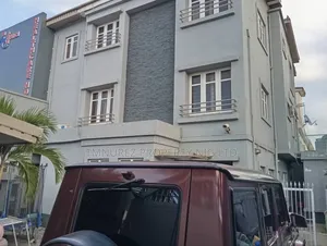 4bdrm Duplex in Lekki Phase1 for rent
