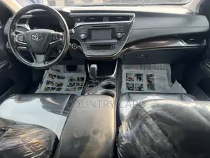 Toyota Avalon XLE Premium Sedan FWD (3.5L 6cyl 6A) 2013 Gray