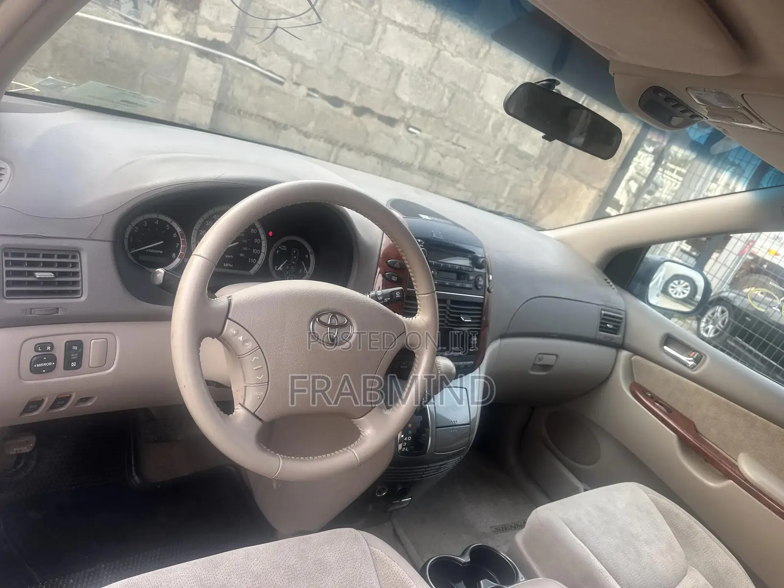 Toyota Sienna XLE 2005 White