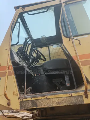 60 Tons 4 by 4 Crain