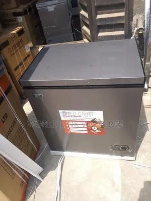 Zen Chest Freezer With Sliding Glass External Condenser and Key