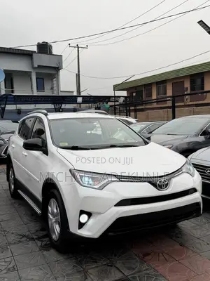 Toyota RAV4 2016 White