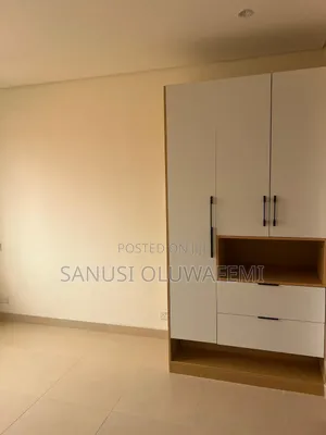 3bdrm Block of Flats in Ikeja GRA for rent
