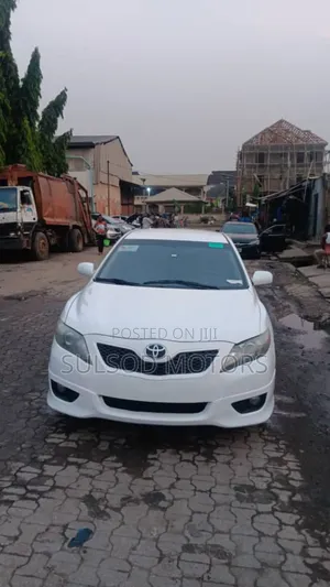 Toyota Camry SE 4dr Sedan (2.5L 4cyl 6AM) 2010 White