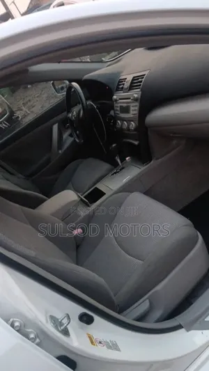 Toyota Camry SE 4dr Sedan (2.5L 4cyl 6AM) 2010 White