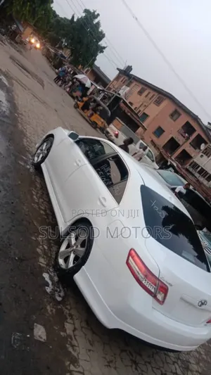 Toyota Camry SE 4dr Sedan (2.5L 4cyl 6AM) 2010 White
