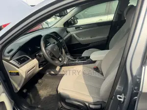 Hyundai Sonata Base Sedan FWD (2.4L 4cyl 6A) 2016 Gray