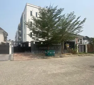 3bdrm Apartment in Chevron Toll Gate for sale