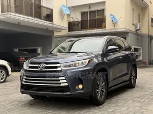 Toyota Highlander 2017 Blue