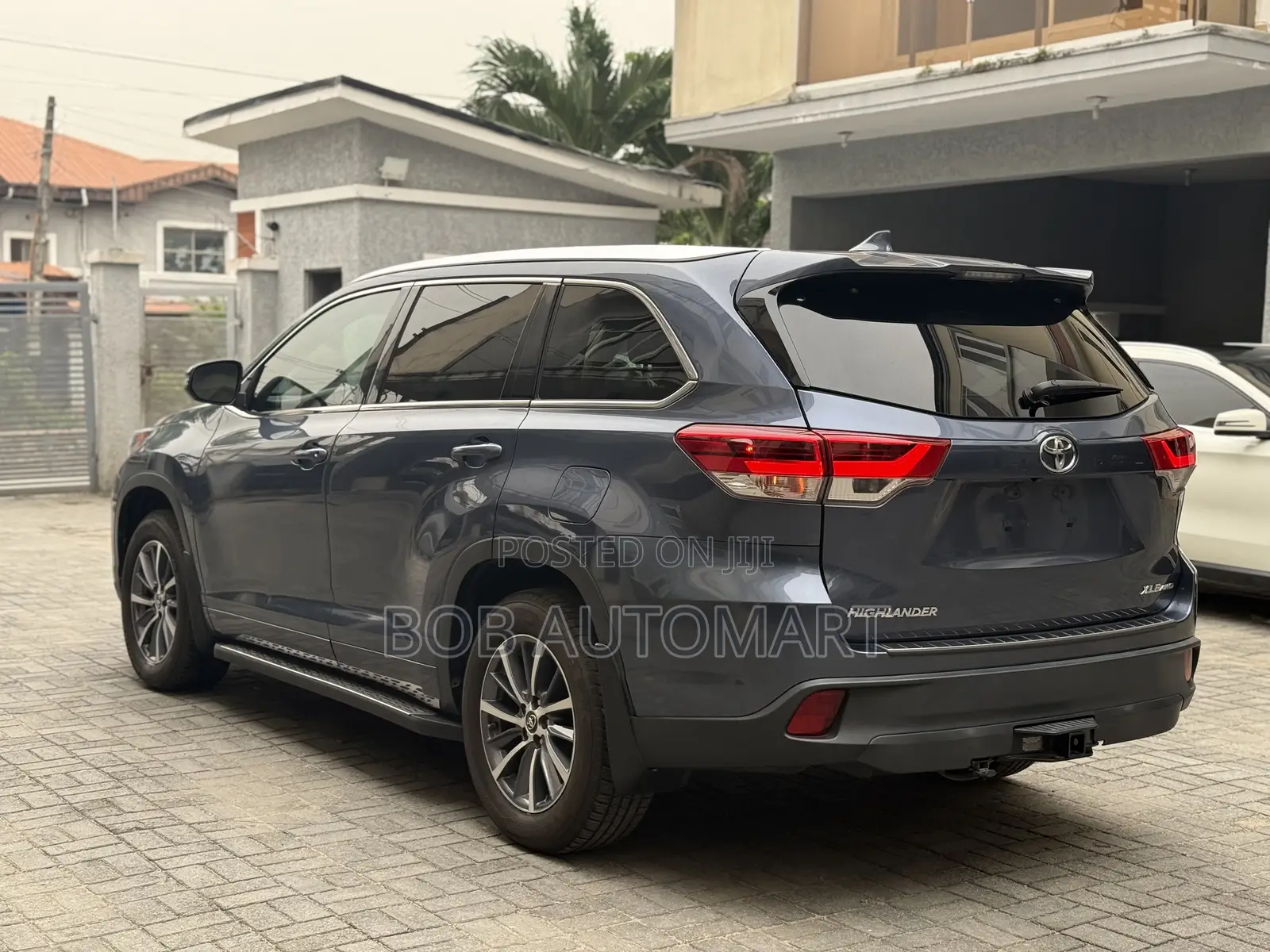 Toyota Highlander 2017 Blue