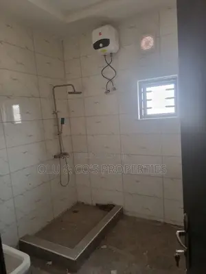 4bdrm Duplex in An Estate, Lugbe District for rent