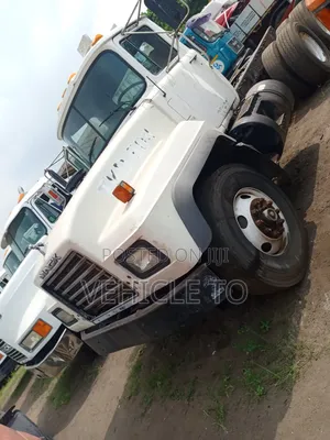Mark Truck 2000