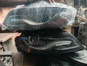 2010 Audi A4 Headlight